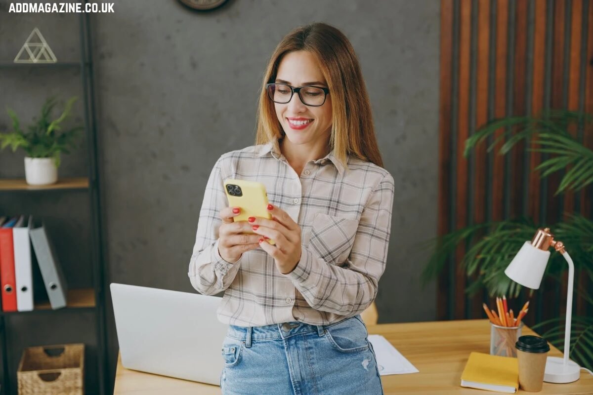 UK phone number tracker 